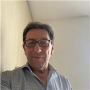 Laureato in Matematica, do lezioni di Matematica ed Informatica di base